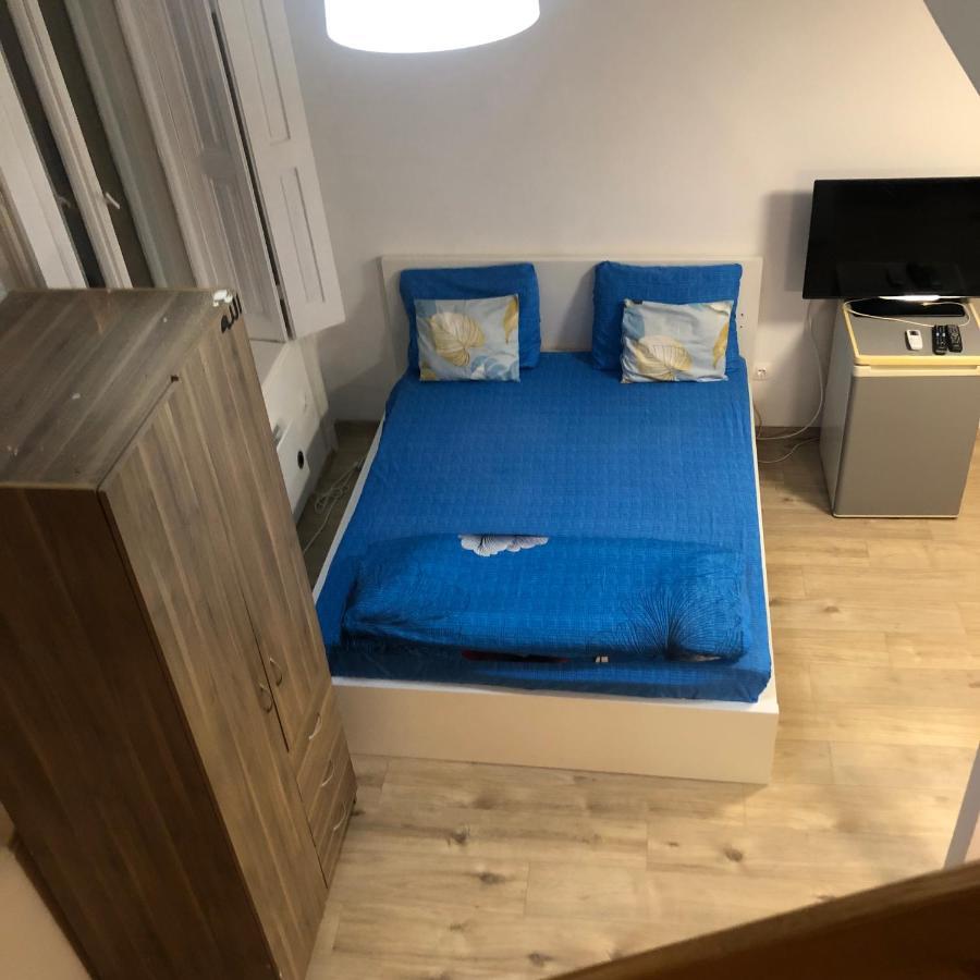 7Dab Rotten 4B3 Contactless Self Check-In Budapest Esterno foto